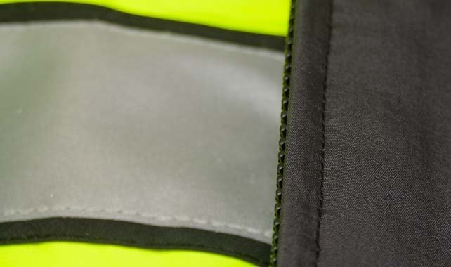 IKE-LENGTH REVERSIBLE WIND BREAKER