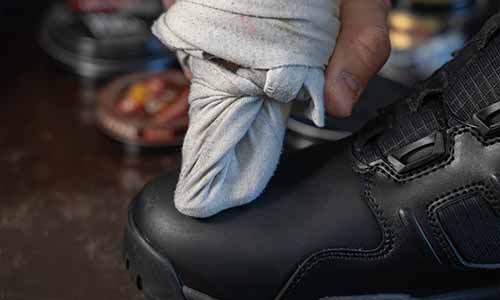 How to clean your dirty tactical boots - Blauer