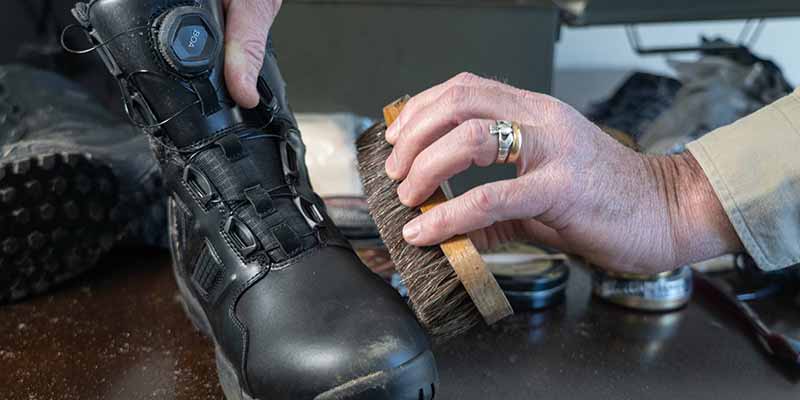 How to Clean Boots - Blauer