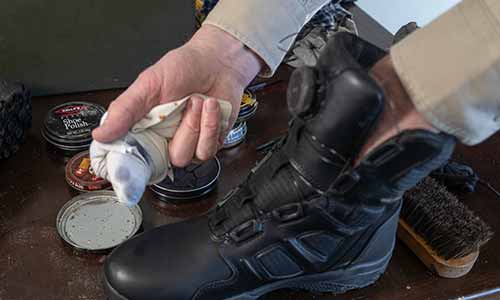 How to clean your dirty tactical boots - Blauer